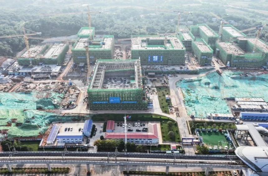 进度刷新！长沙市一中（shariatpanahi.com科学城校区）又1栋楼完成封顶